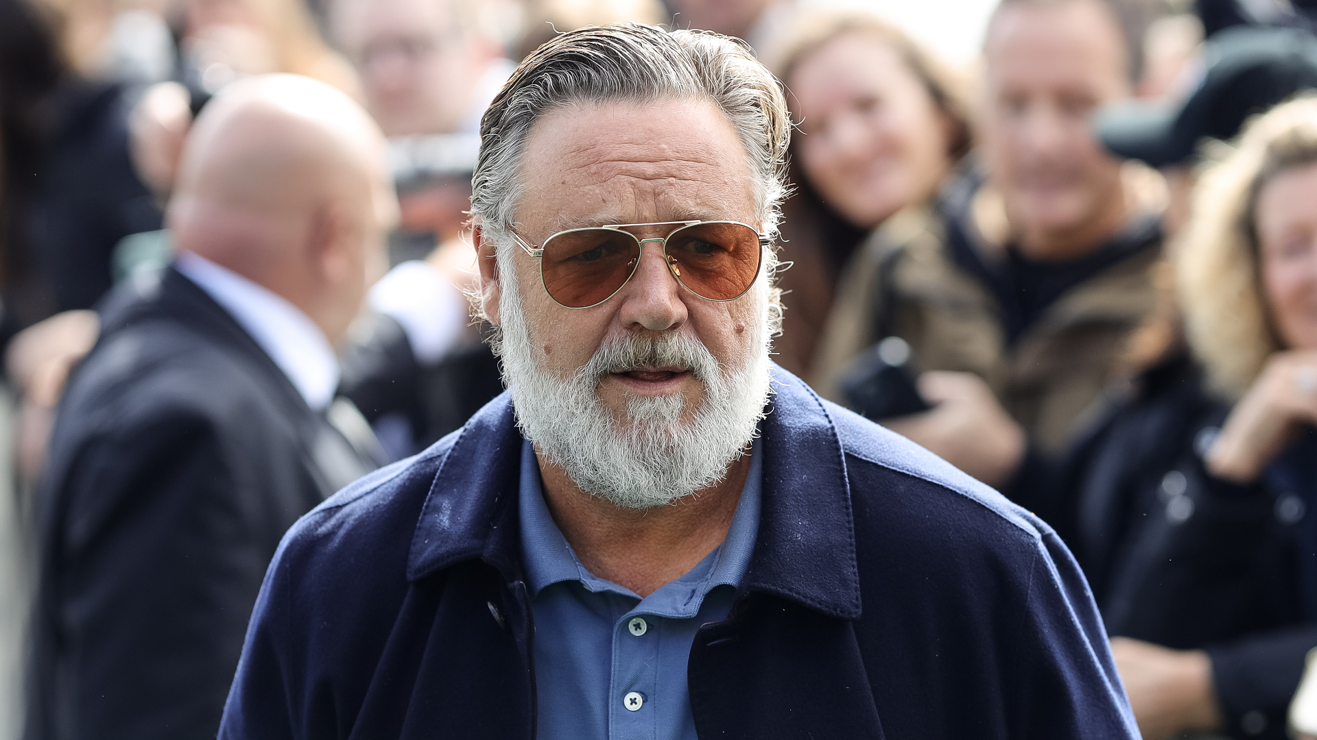 RUSSELL CROWE (znów) w ogniu krytyki za zachowanie wobec fanów. Czy słusznie...?