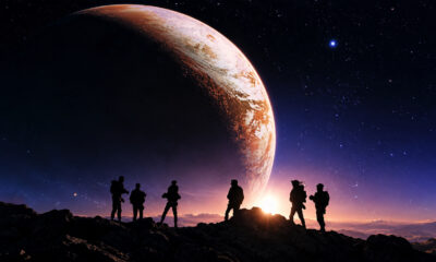 Ta seria SCI-FI, która wyprzedziła BATTLESTAR GALACTICA to prawdziwy PLUTON w kosmosie